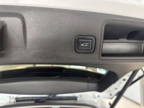 Used 2022 GMC Terrain Denali AWD/4WD image 24