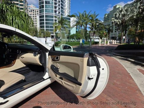 Used 2014 Mercedes-Benz SLK 250 image 26