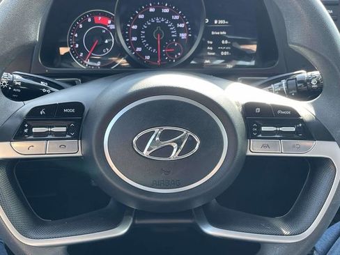 Used 2023 Hyundai Elantra SEL image 22