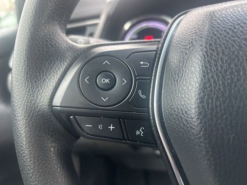 Used 2020 Toyota Camry LE image 18