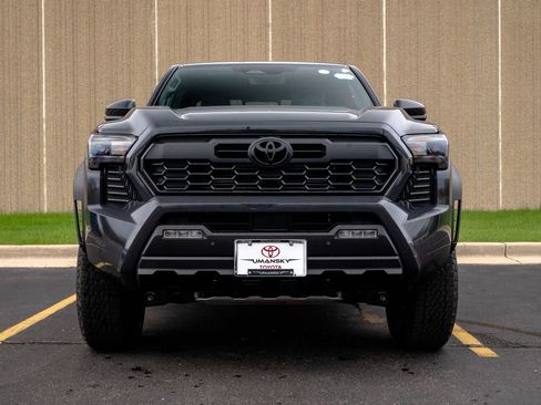New 2026 Toyota Tacoma TRD Off-Road w/ TRD Off Road Upgrade Package AWD/4WD image 3