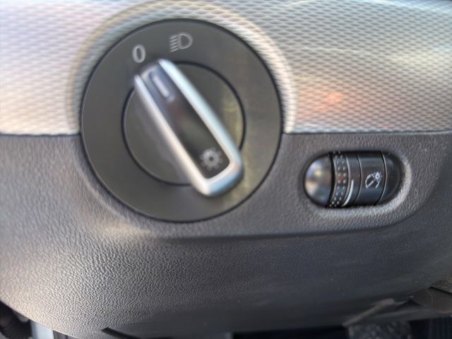 Used 2015 Volkswagen Jetta SE FWD image 15