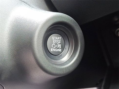 New 2025 RAM ProMaster 2500 w/ Convenience Group image 20