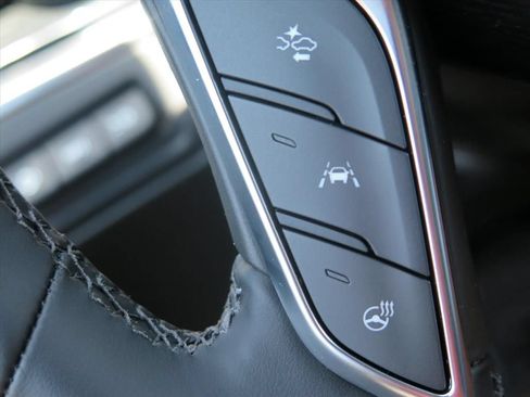New 2026 Cadillac XT5 Premium Luxury w/ LPO, ONYX Package FWD image 17