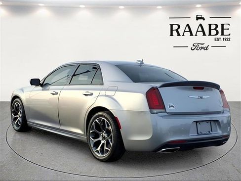 Used 2015 Chrysler 300 S image 8