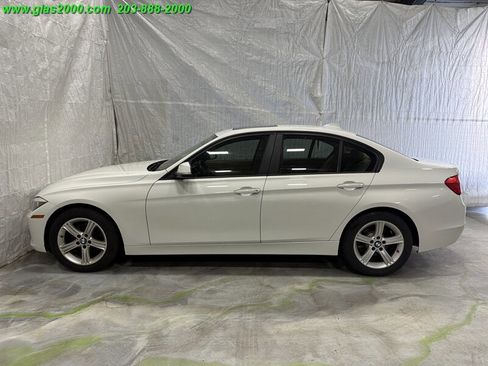 Used 2014 BMW 320i xDrive Sedan AWD/4WD image 13