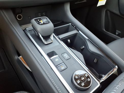 New 2026 Nissan Pathfinder SL AWD/4WD image 14