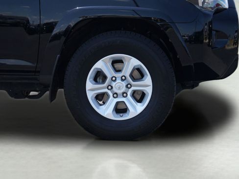 Used 2021 Toyota 4Runner SR5 RWD image 4