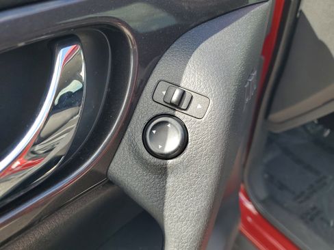 Certified 2020 Nissan Rogue SV w/ Premium Package image 12