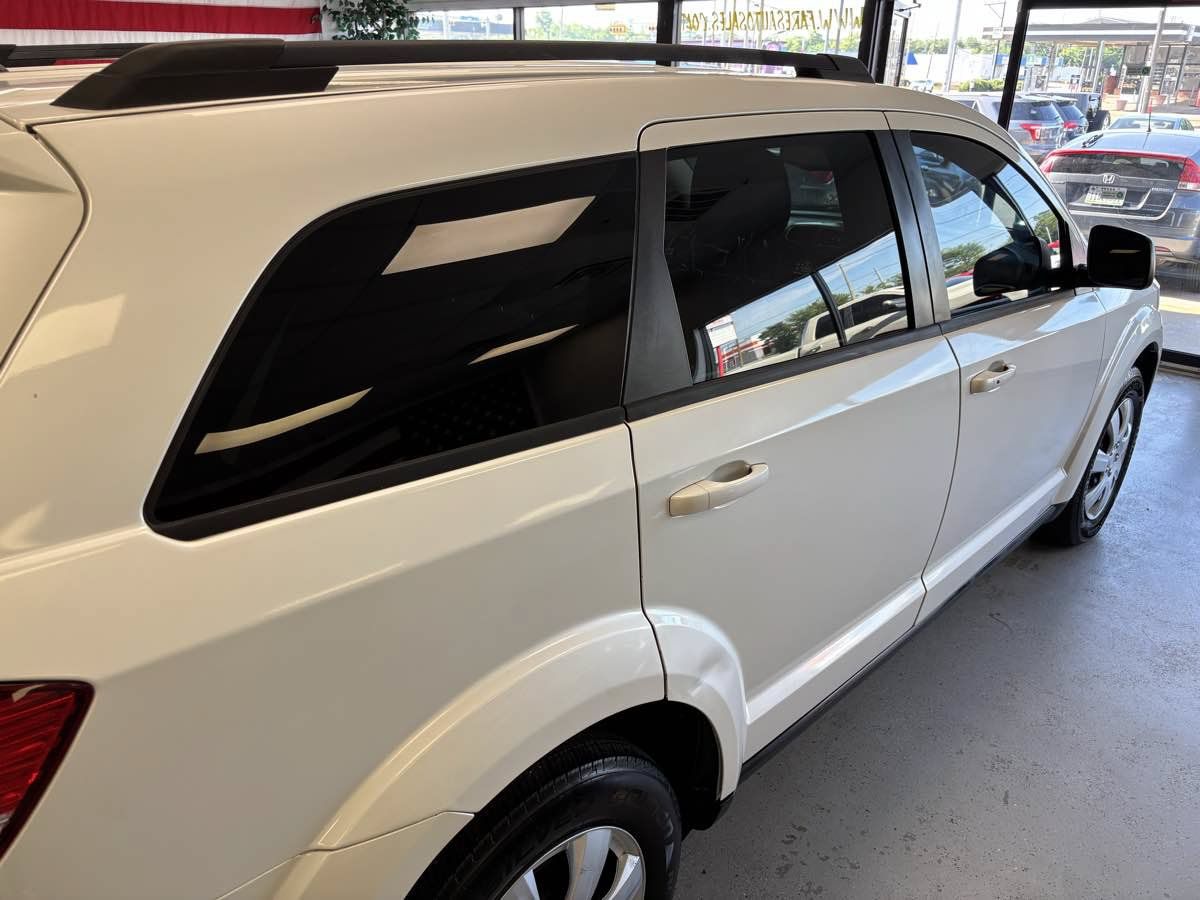 Used 2016 Dodge Journey SE w/ Flexible Seating Group FWD image 11