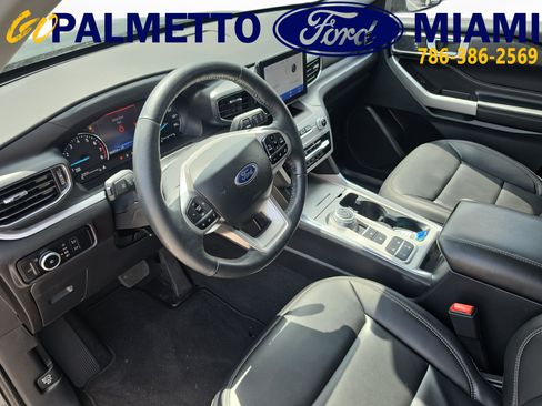 Used 2023 Ford Explorer XLT w/ Equipment Group 202A RWD image 18