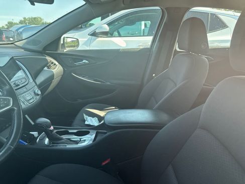 Used 2022 Chevrolet Malibu RS FWD image 29