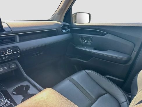 Used 2023 Honda Pilot EX-L image 24