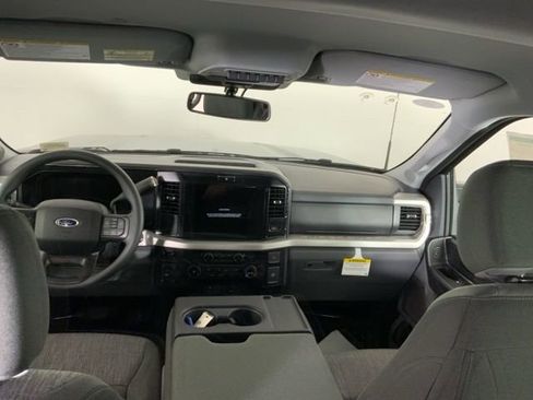 New 2025 Ford F250 XLT w/ Black Appearance Package AWD/4WD image 25