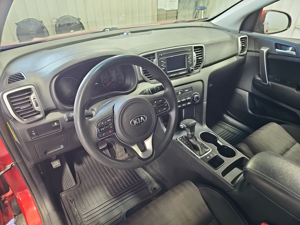 Used 2019 Kia Sportage LX FWD image 38