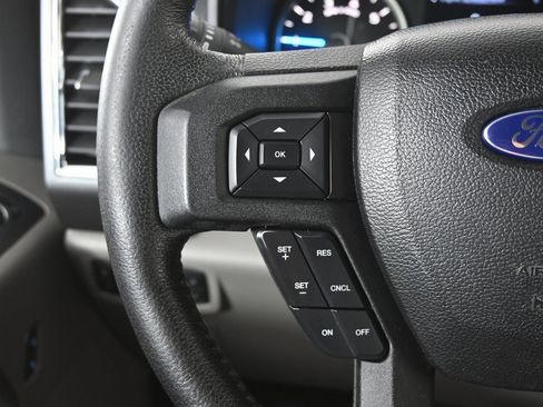 Used 2015 Ford F150 XLT w/ Equipment Group 302A Luxury image 33