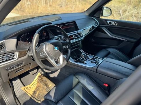Used 2021 BMW X5 xDrive40i w/ Premium Package image 10