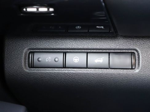 Used 2025 Nissan Pathfinder SV AWD/4WD image 49