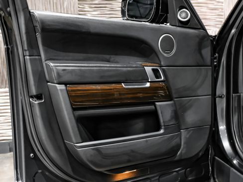 Used 2017 Land Rover Range Rover HSE image 46