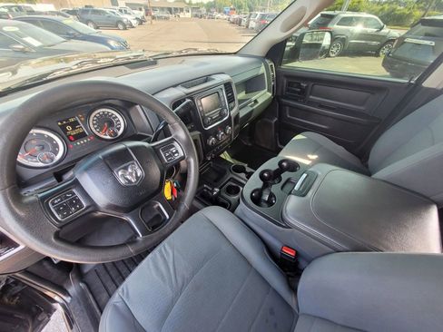 Used 2017 RAM 2500 Tradesman w/ Chrome Appearance Group AWD/4WD image 17