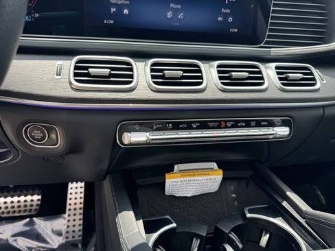 New 2025 Mercedes-Benz GLS 450 4MATIC image 18