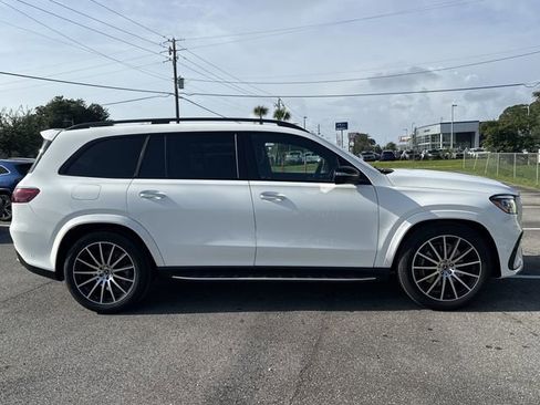 New 2025 Mercedes-Benz GLS 580 4MATIC image 3