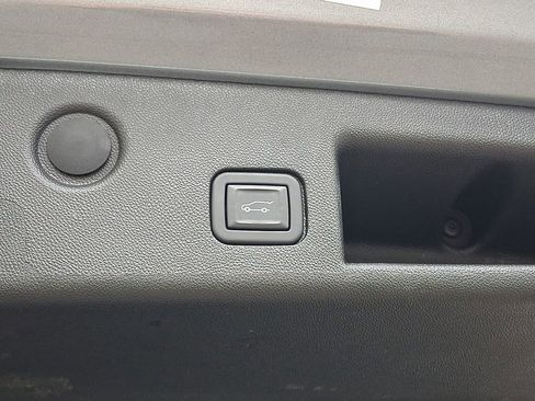 Used 2024 Chevrolet Equinox LT w/ LPO, Floor Liner Package image 28