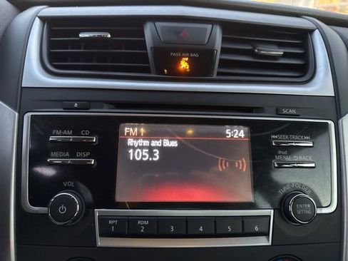 Used 2017 Nissan Altima 2.5 S w/ Power Driver Seat Package image 16