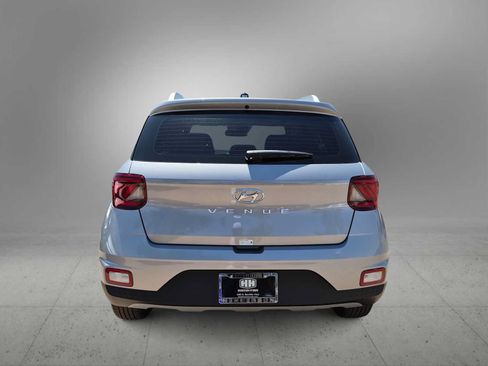 New 2026 Hyundai Venue SEL FWD image 7