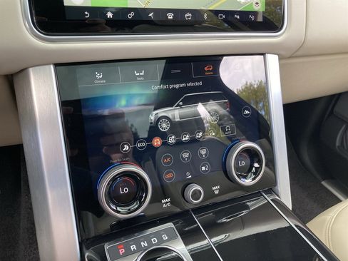 Used 2019 Land Rover Range Rover Supercharged image 28