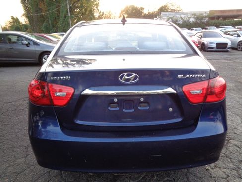 Used 2010 Hyundai Elantra GLS image 6