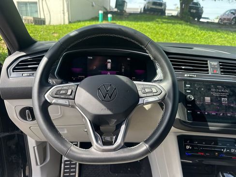Used 2023 Volkswagen Tiguan SE R-Line FWD image 27