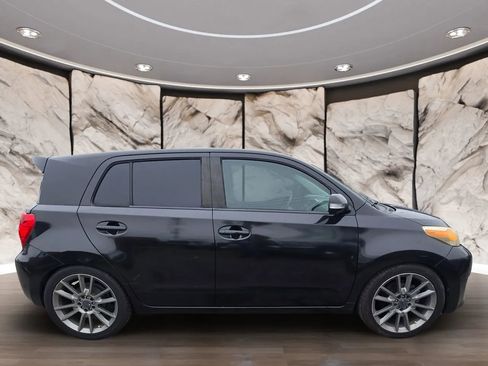 Used 2009 Scion xD image 4