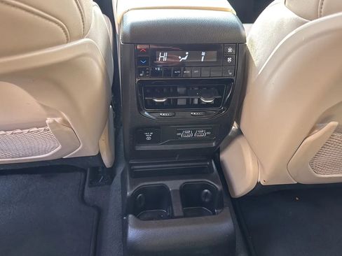 Used 2021 Jeep Grand Cherokee L Limited image 29