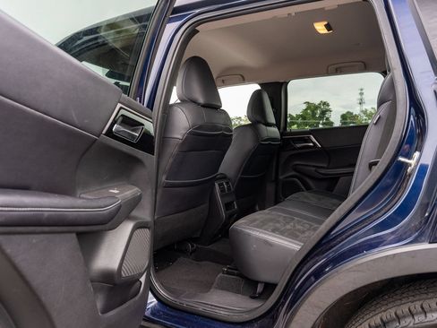 Used 2022 Mitsubishi Outlander SE AWD/4WD image 21