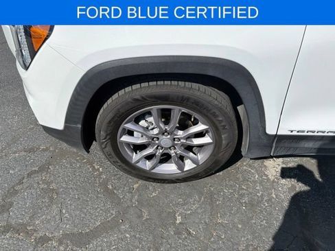 Used 2023 GMC Terrain SLT FWD image 18