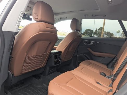 Used 2022 Audi Q8 Premium Plus w/ Premium Plus Package image 28