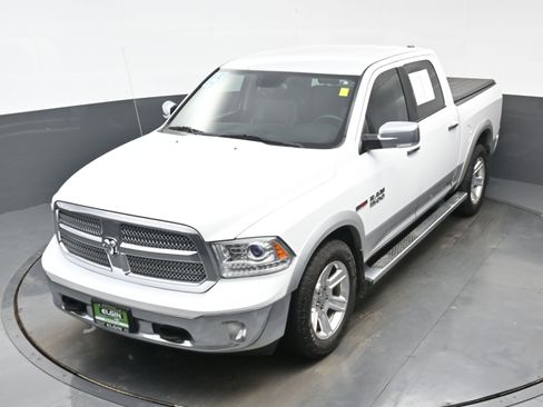 Used 2015 RAM 1500 Laramie image 32