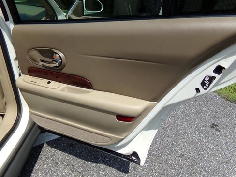 Used 2004 Buick Le Sabre Limited FWD image 47
