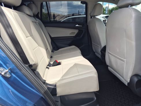 Used 2019 Volkswagen Tiguan SE w/ Panoramic Sunroof Package AWD/4WD image 28