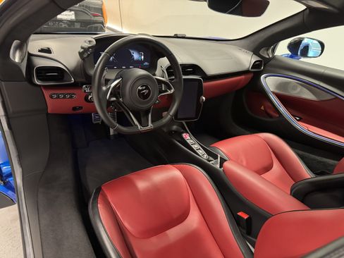 Used 2023 McLaren Artura RWD image 14