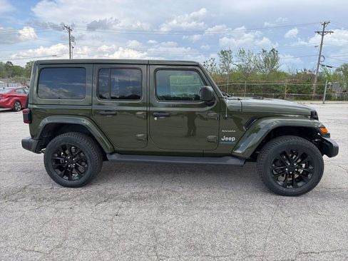 Used 2023 Jeep Wrangler Unlimited Sahara w/ Cold Weather Group image 4