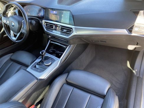 Used 2022 BMW 430i xDrive Convertible w/ Convenience Package image 8