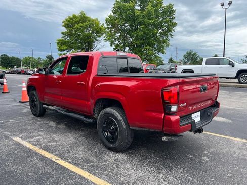 Used 2021 Toyota Tacoma SR AWD/4WD image 4