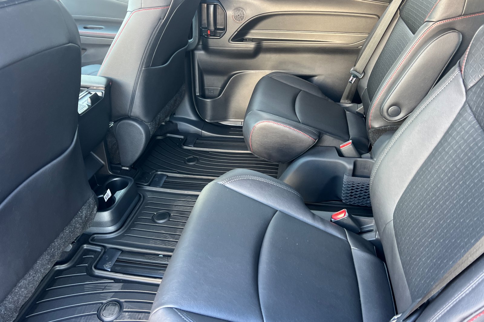 Certified 2026 Toyota Sienna XSE FWD image 12