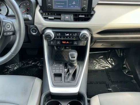 Used 2019 Toyota RAV4 XLE Premium w/ Cold Weather Package AWD/4WD image 15