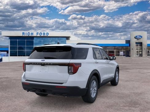 New 2026 Ford Explorer Active RWD image 8