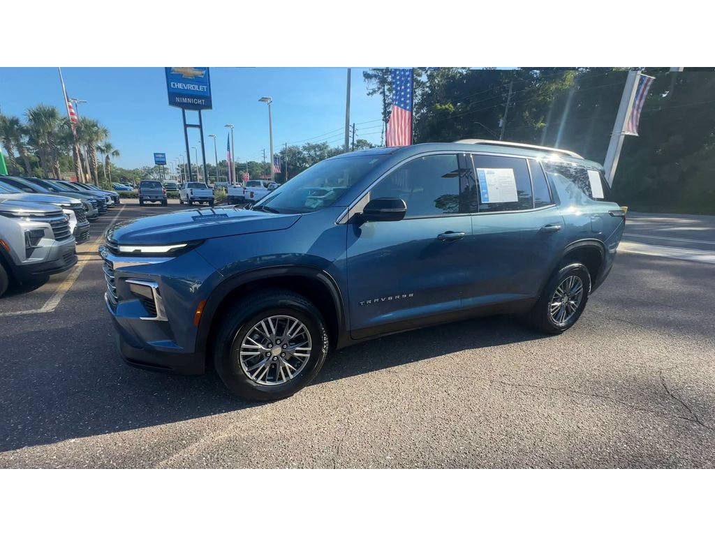 Used 2026 Chevrolet Traverse LT FWD image 6