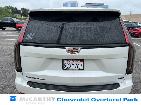 Used 2023 Cadillac Escalade Premium Luxury w/ LPO, Illumination Package AWD/4WD image 4