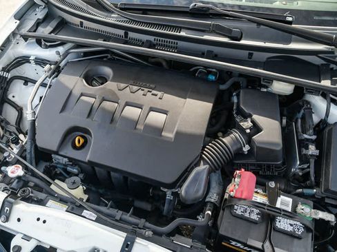 Used 2017 Toyota Corolla LE FWD image 27